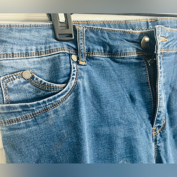 Avenue Denim Womens Capris Cropped Cuff Jeans Dark Wash Mid-rise 18 average - Picture 4 of 5